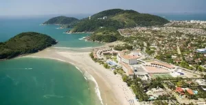 Praia de Pernambuco luxo e beleza em Guarujá