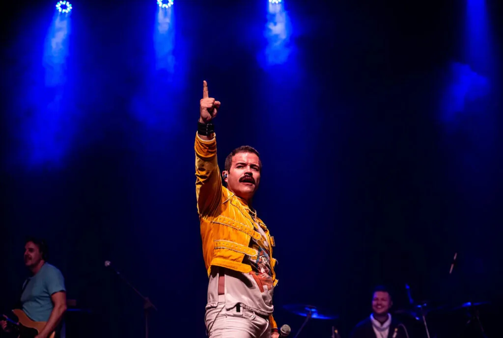 Espetáculo Ópera Queen promete emocionar fãs da banda em tributo imperdível no Guarujá