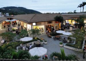 Shopping Jequiti: luxo, lazer e conveniência em um só lugar no Guarujá