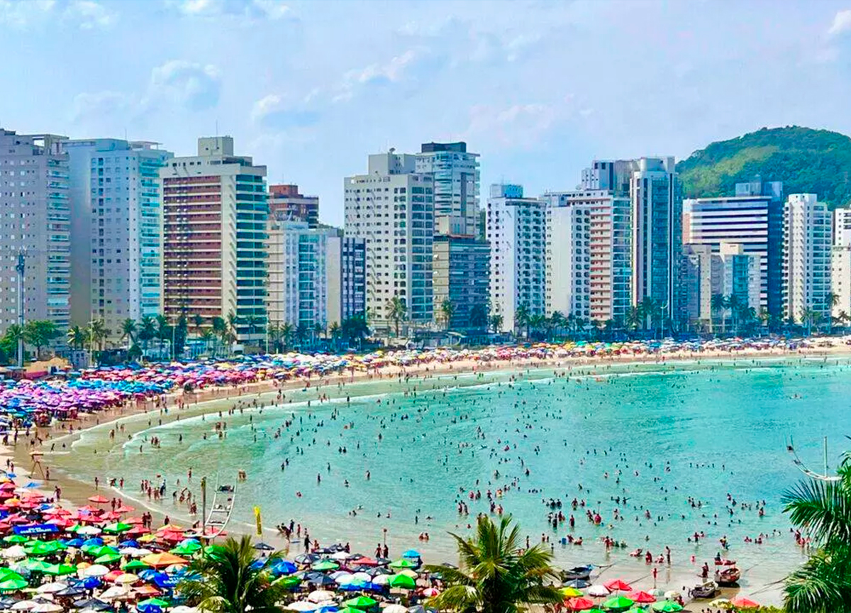 Praia das Astúrias Guarujá, tradição e beleza